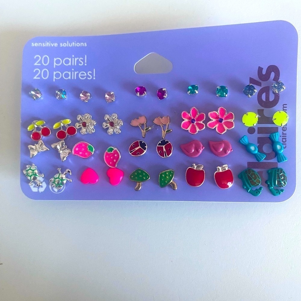 NWT Claires Stud Earrings - 20 Pack